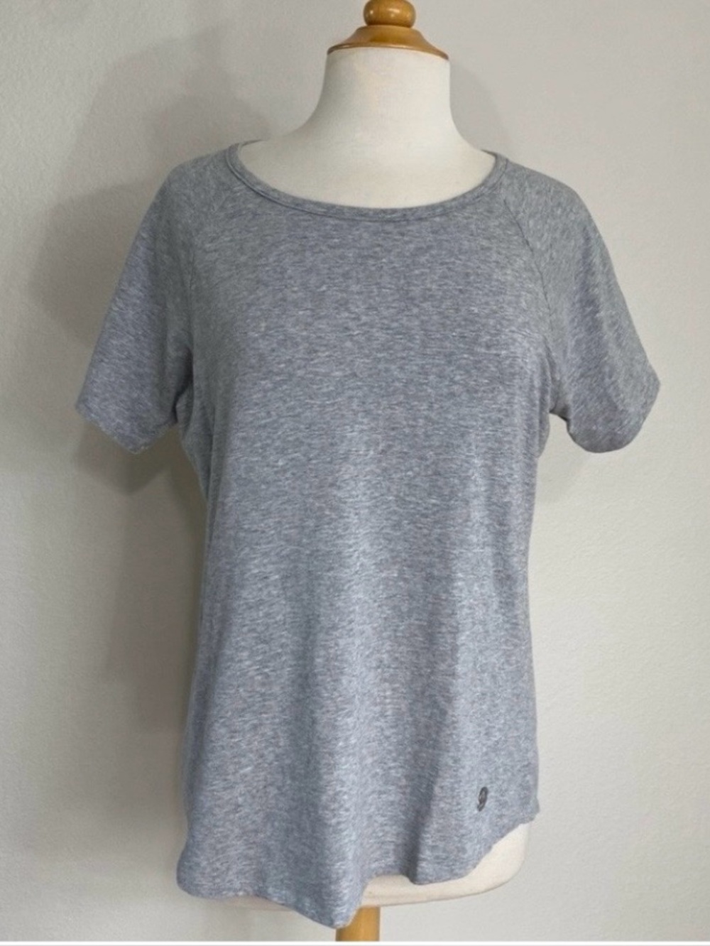 Michael Michael Kors Women's Gray Scoop Neck Logo T-Shirt Size Large Casual